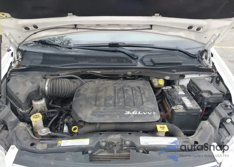 2012 Chrysler Town & Country Touring-L из США, поврежденный, VIN 2C4RC1CG8CR150297